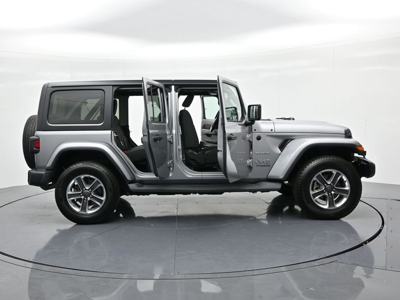Jeep Wrangler Unlimited Vehicle Full-screen Gallery Image 24