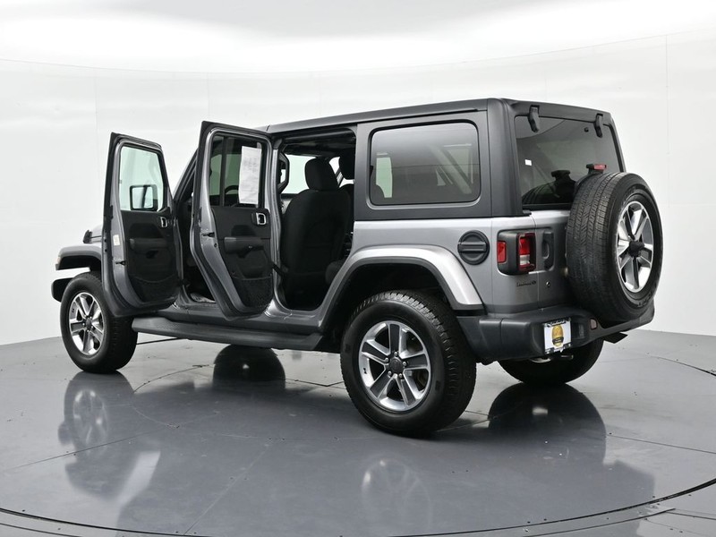 Jeep Wrangler Unlimited Vehicle Full-screen Gallery Image 25