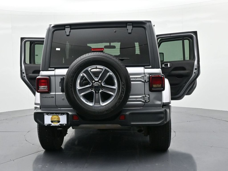 Jeep Wrangler Unlimited Vehicle Full-screen Gallery Image 27