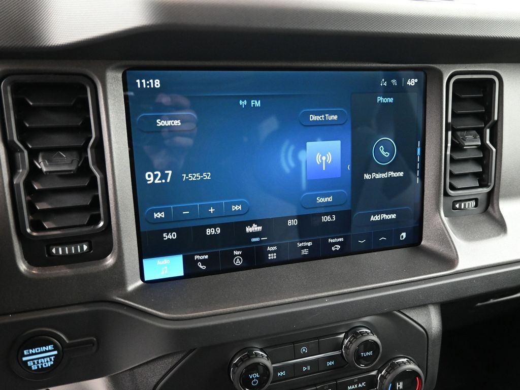 Ford Bronco Vehicle Full-screen Gallery Image 11