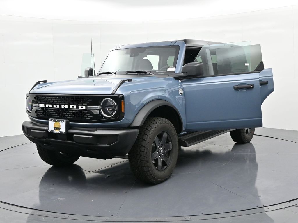 Ford Bronco Vehicle Full-screen Gallery Image 28