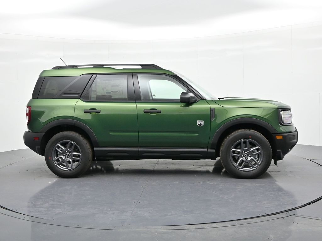 Ford Bronco Sport Vehicle Full-screen Gallery Image 5