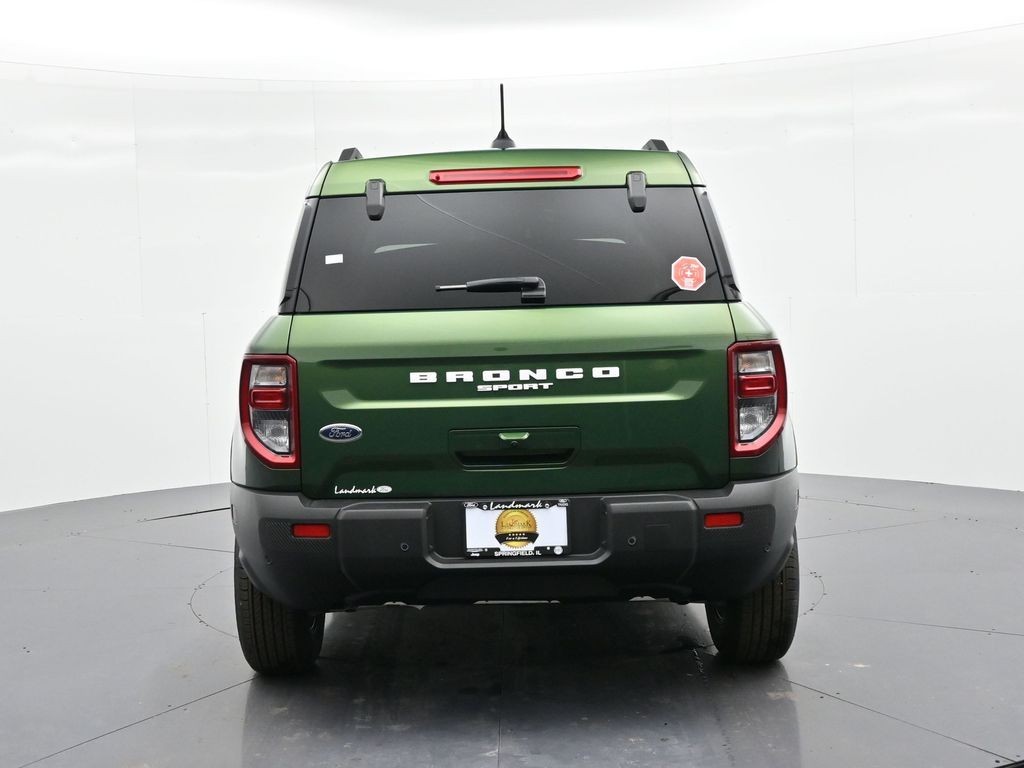 Ford Bronco Sport Vehicle Full-screen Gallery Image 7