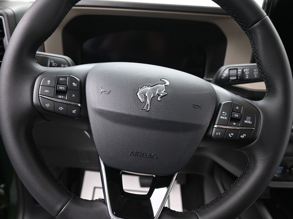 Ford Bronco Sport Vehicle Full-screen Gallery Image 15