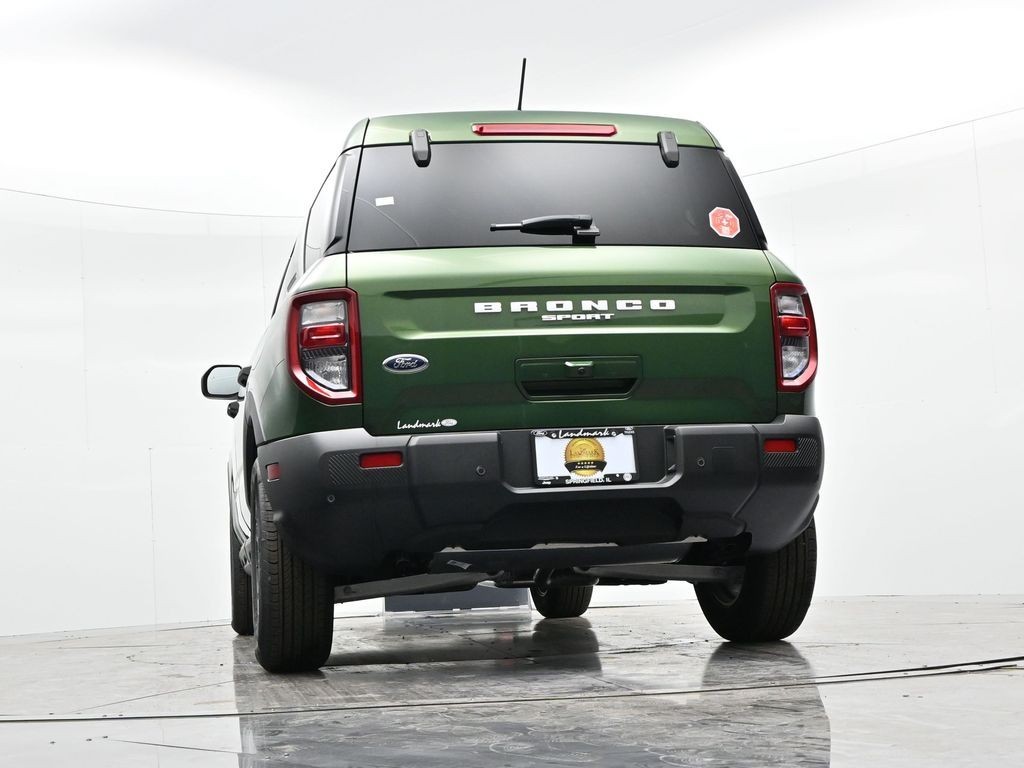 Ford Bronco Sport Vehicle Full-screen Gallery Image 24