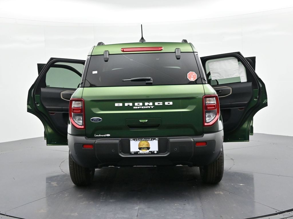 Ford Bronco Sport Vehicle Full-screen Gallery Image 30