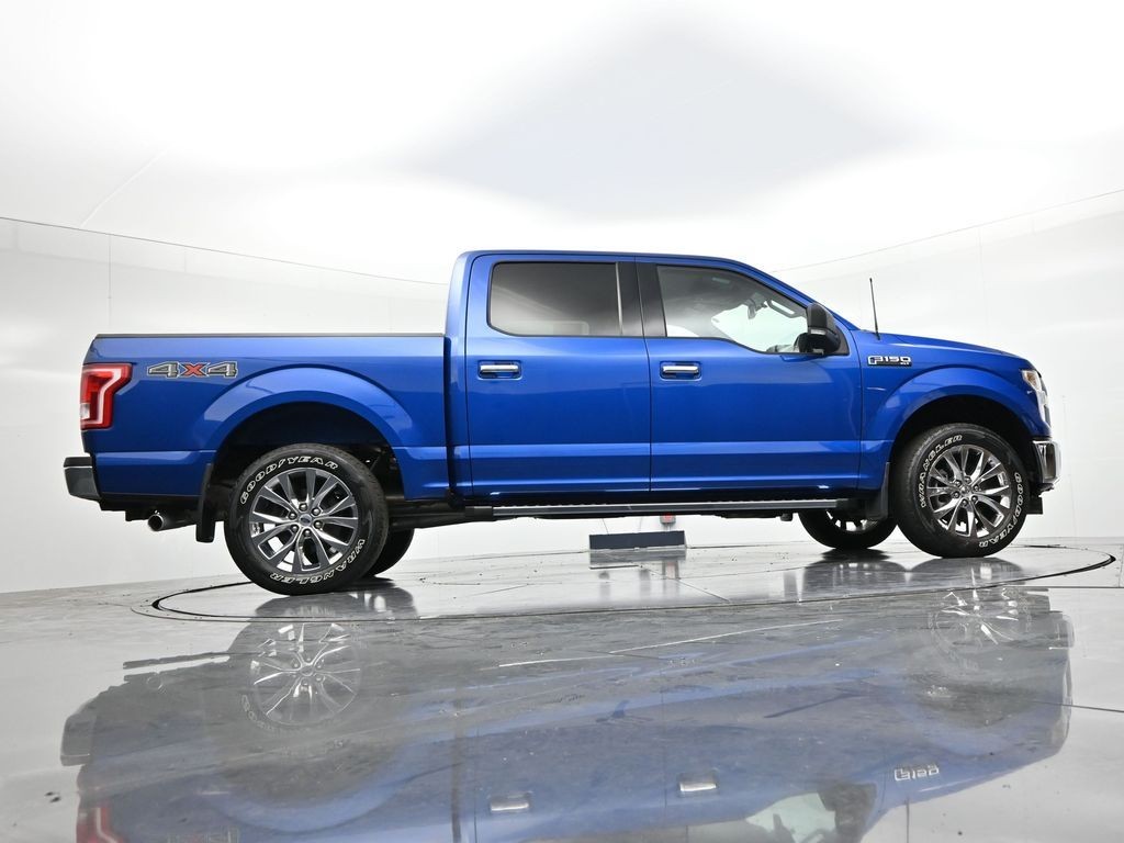 Ford F-150 Vehicle Full-screen Gallery Image 24