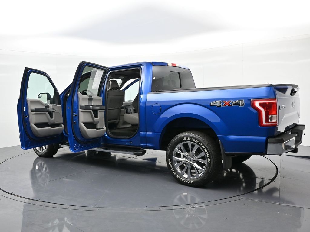 Ford F-150 Vehicle Full-screen Gallery Image 26