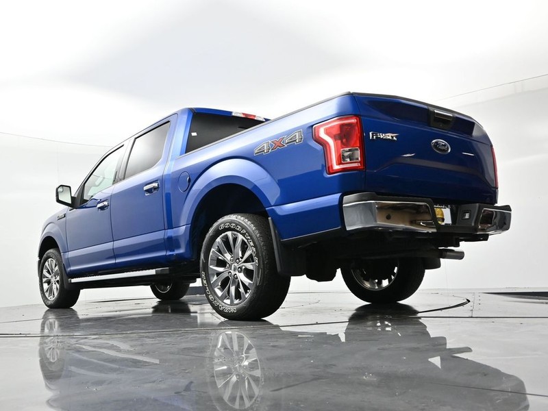 Ford F-150 Vehicle Full-screen Gallery Image 21