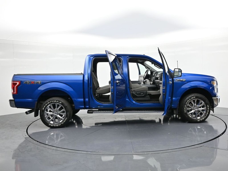 Ford F-150 Vehicle Full-screen Gallery Image 25