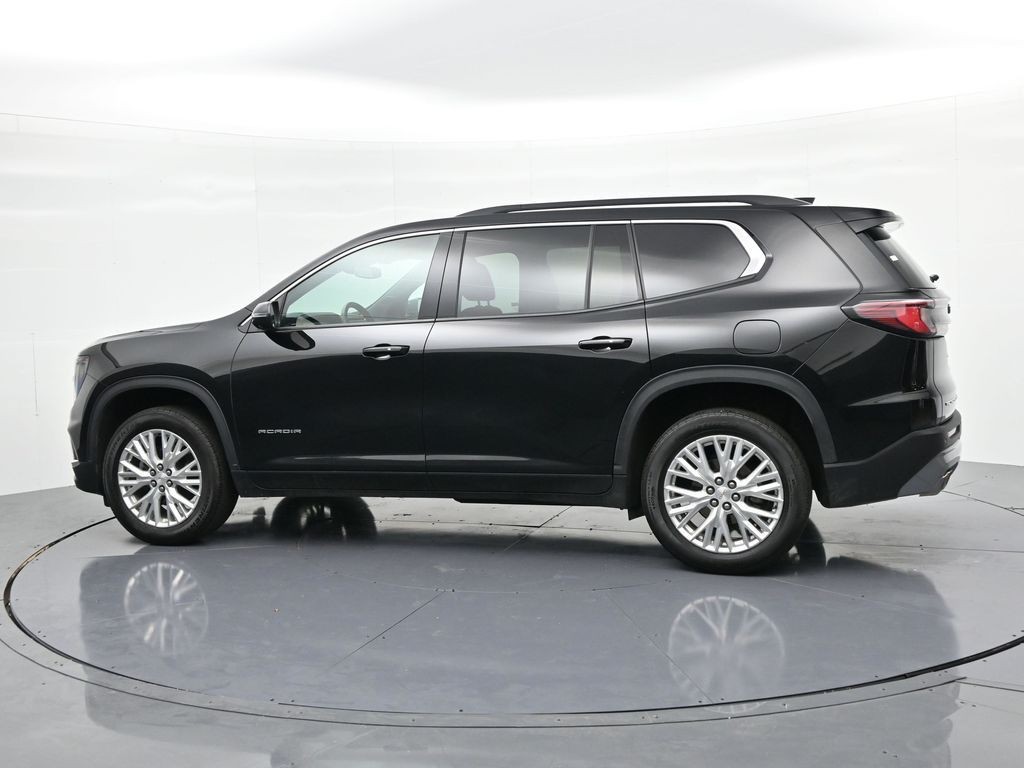 GMC Acadia Vehicle Full-screen Gallery Image 3