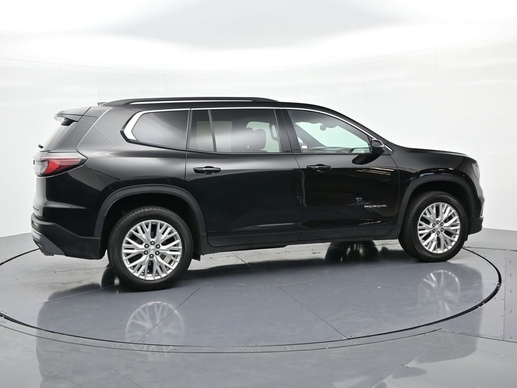 GMC Acadia Vehicle Full-screen Gallery Image 8