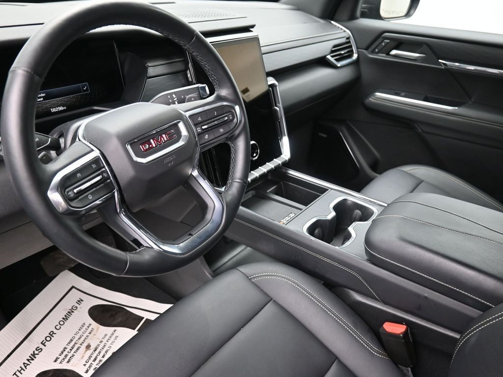 GMC Acadia Vehicle Full-screen Gallery Image 17