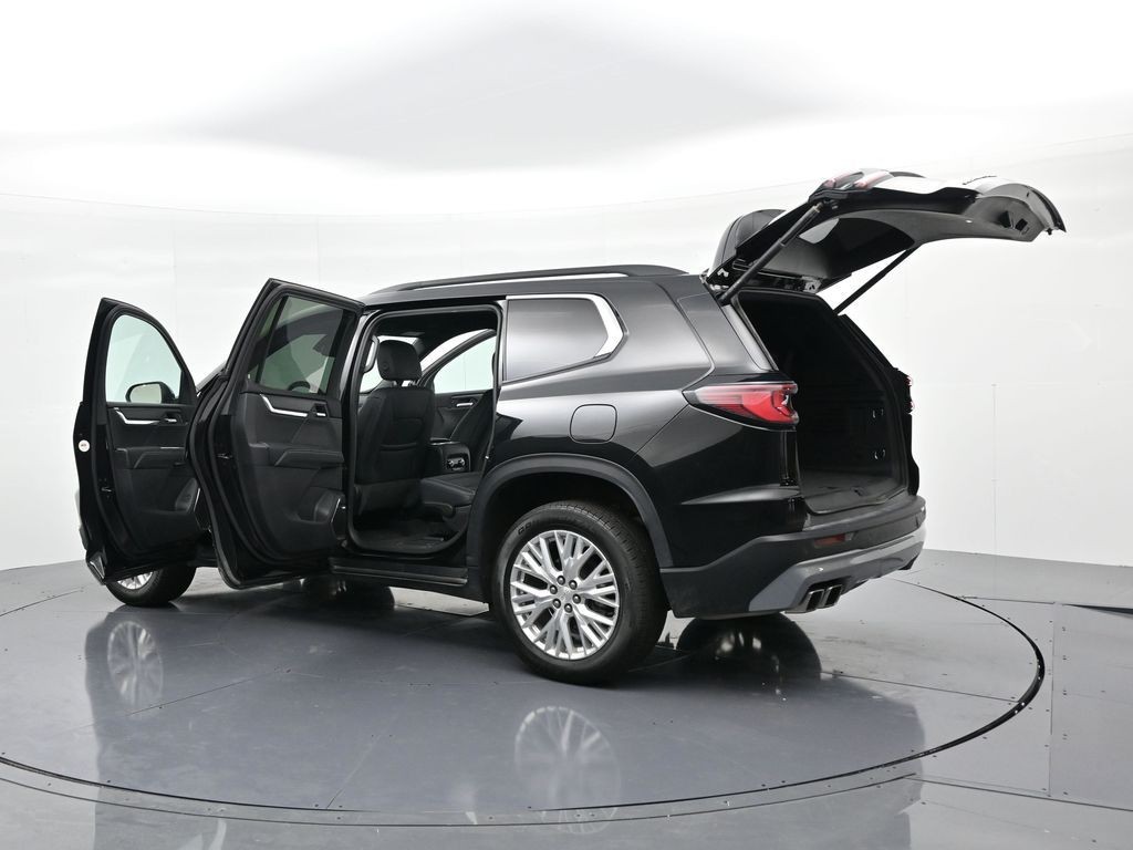 GMC Acadia Vehicle Full-screen Gallery Image 27