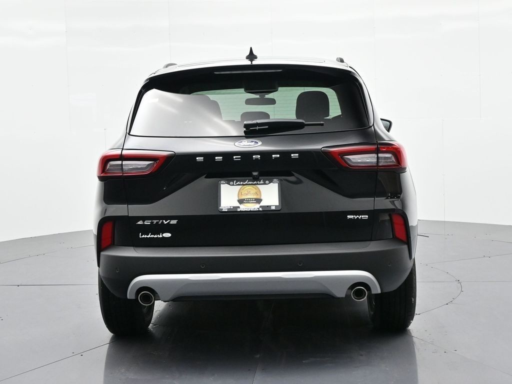 Ford Escape Vehicle Full-screen Gallery Image 7