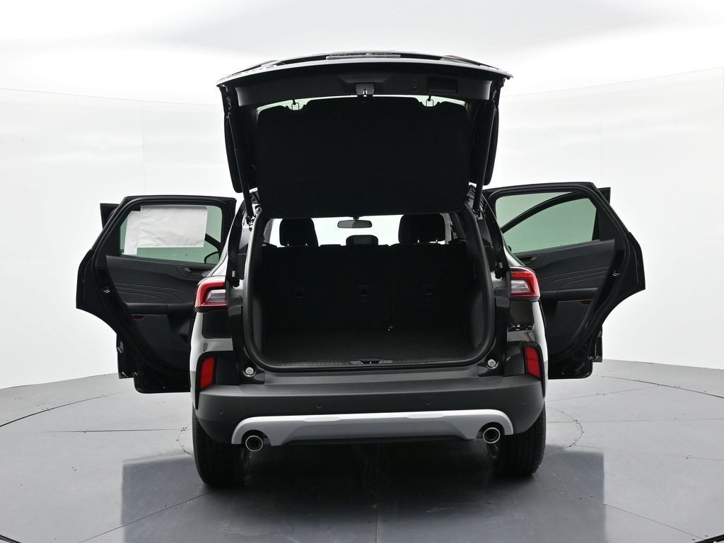 Ford Escape Vehicle Full-screen Gallery Image 29