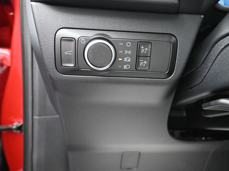 Ford Escape Vehicle Full-screen Gallery Image 13