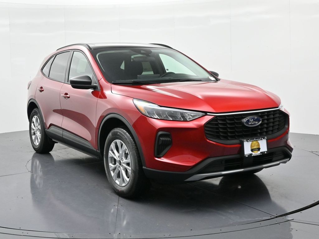 Ford Escape Vehicle Full-screen Gallery Image 4