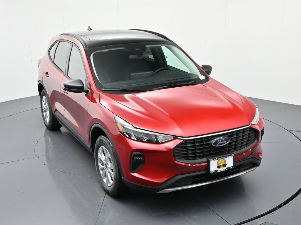 Ford Escape Vehicle Full-screen Gallery Image 17