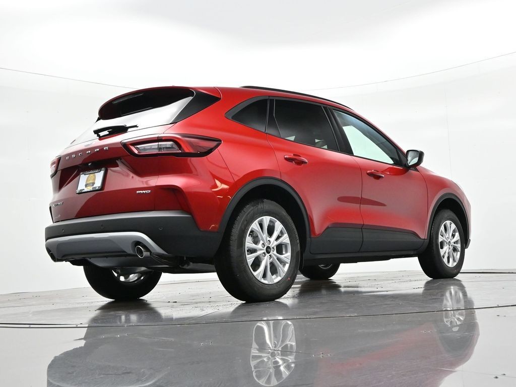 Ford Escape Vehicle Full-screen Gallery Image 23