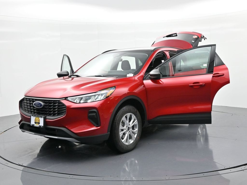 Ford Escape Vehicle Full-screen Gallery Image 27