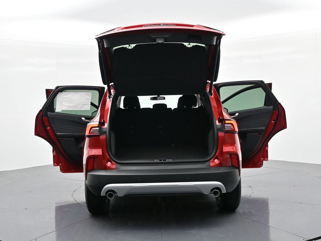 Ford Escape Vehicle Full-screen Gallery Image 28