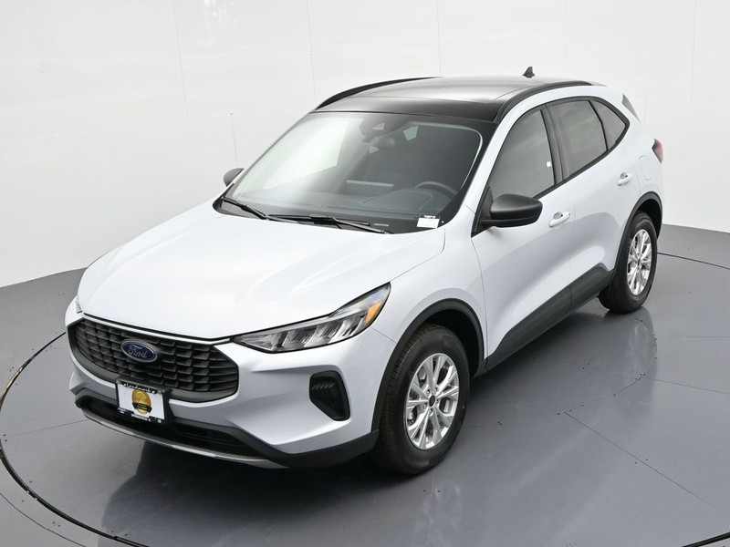 Ford Escape Vehicle Full-screen Gallery Image 19