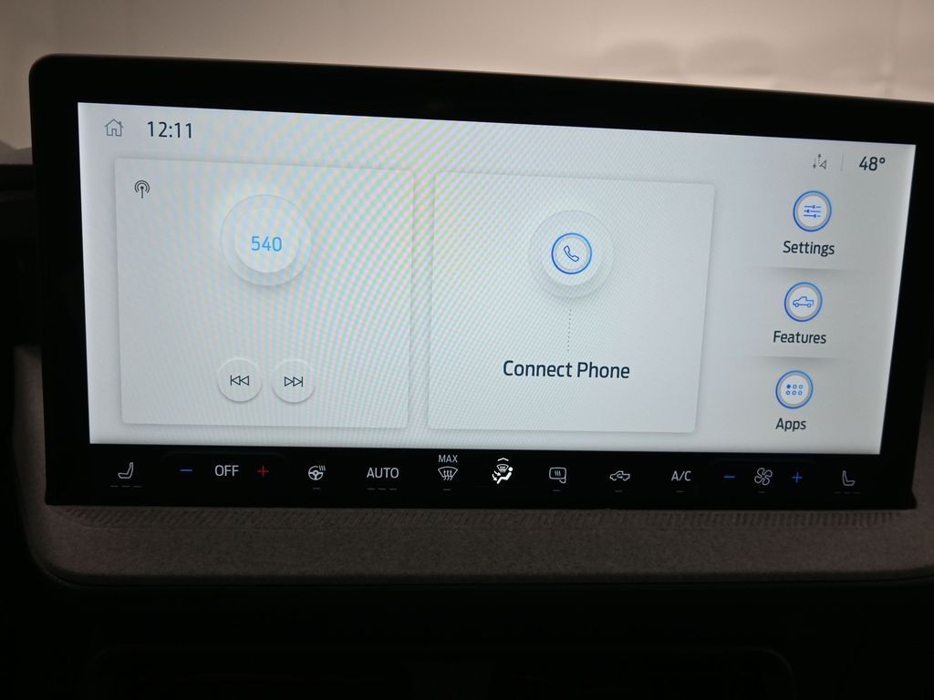 Ford Maverick Vehicle Full-screen Gallery Image 12