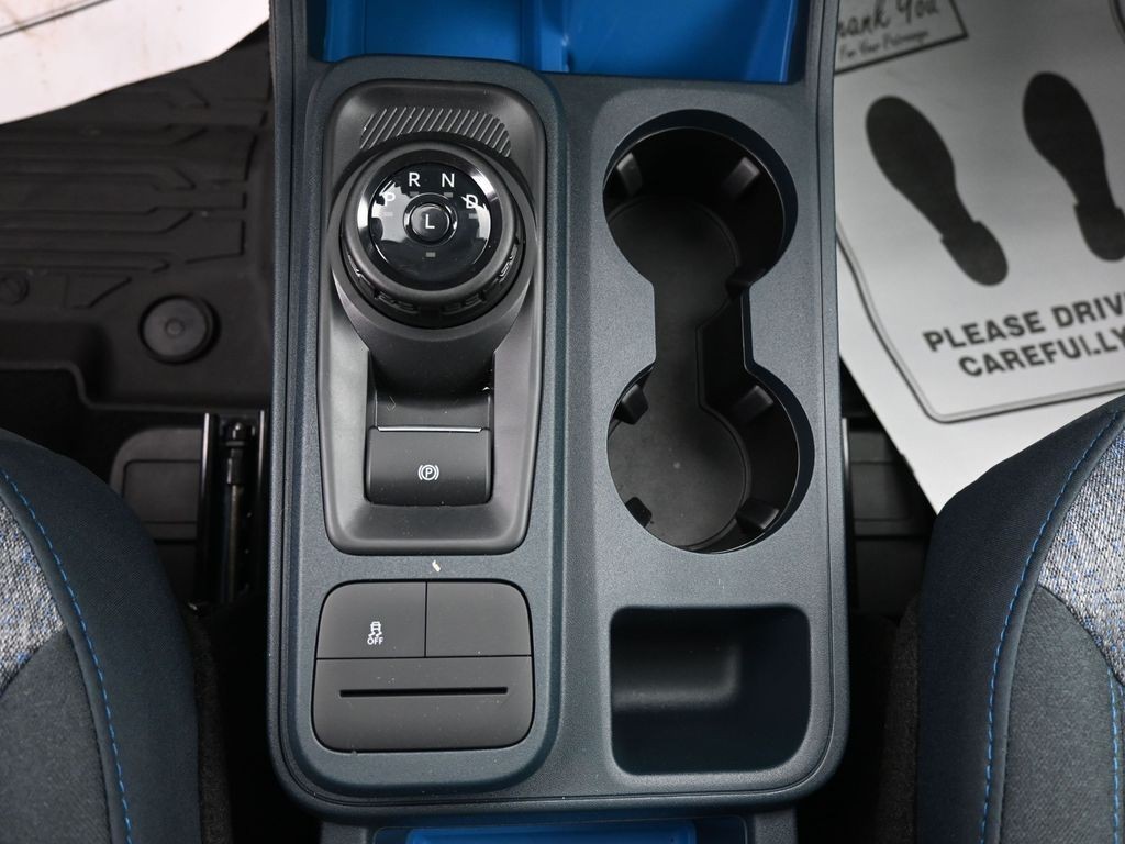 Ford Maverick Vehicle Full-screen Gallery Image 19