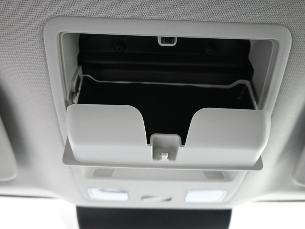 Ford Maverick Vehicle Full-screen Gallery Image 20