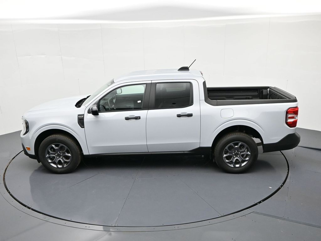 Ford Maverick Vehicle Full-screen Gallery Image 25