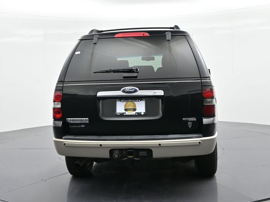 Ford Explorer Vehicle Full-screen Gallery Image 7