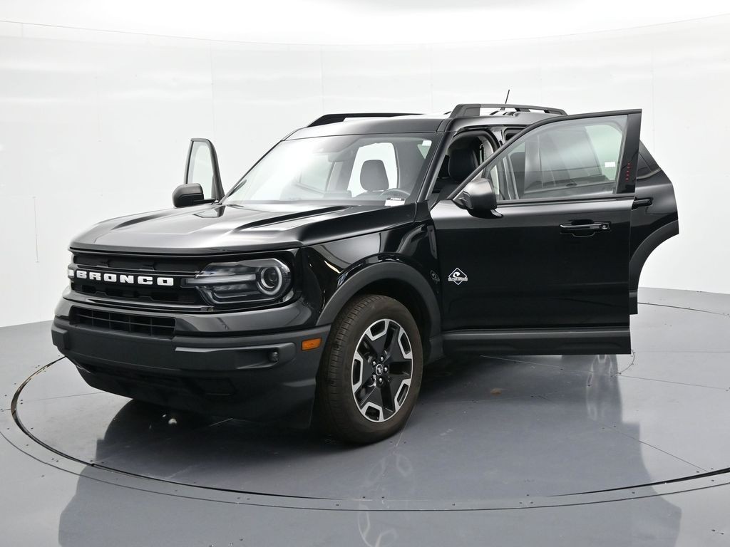 Ford Bronco Sport Vehicle Full-screen Gallery Image 27