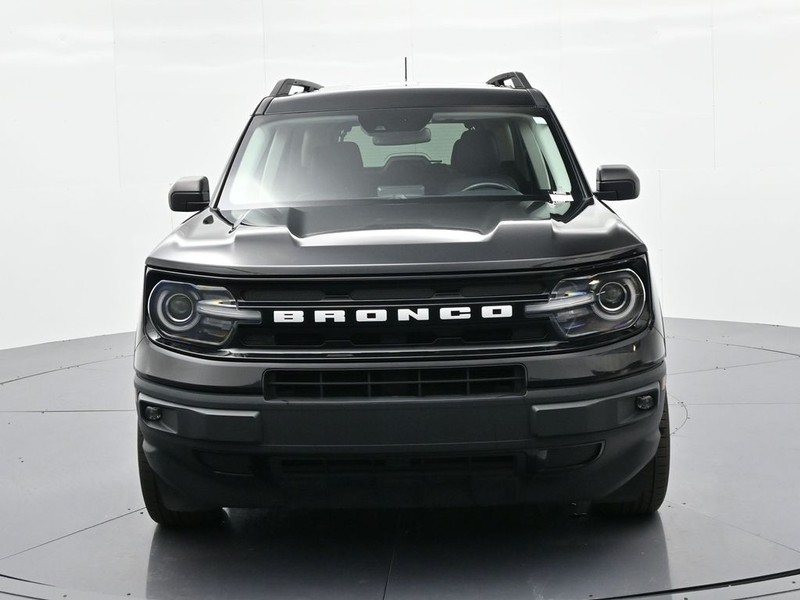 Ford Bronco Sport Vehicle Full-screen Gallery Image 3