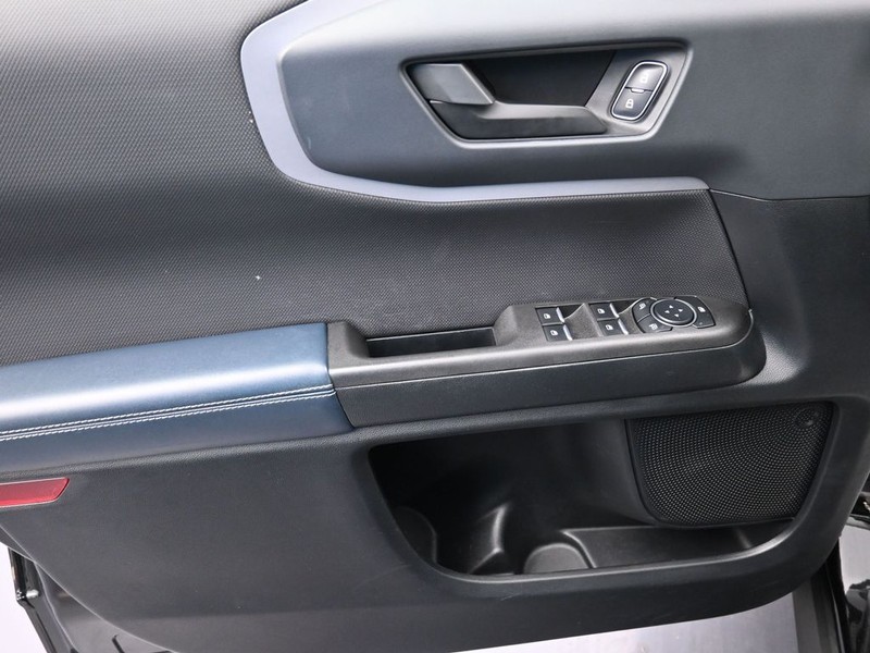 Ford Bronco Sport Vehicle Full-screen Gallery Image 10