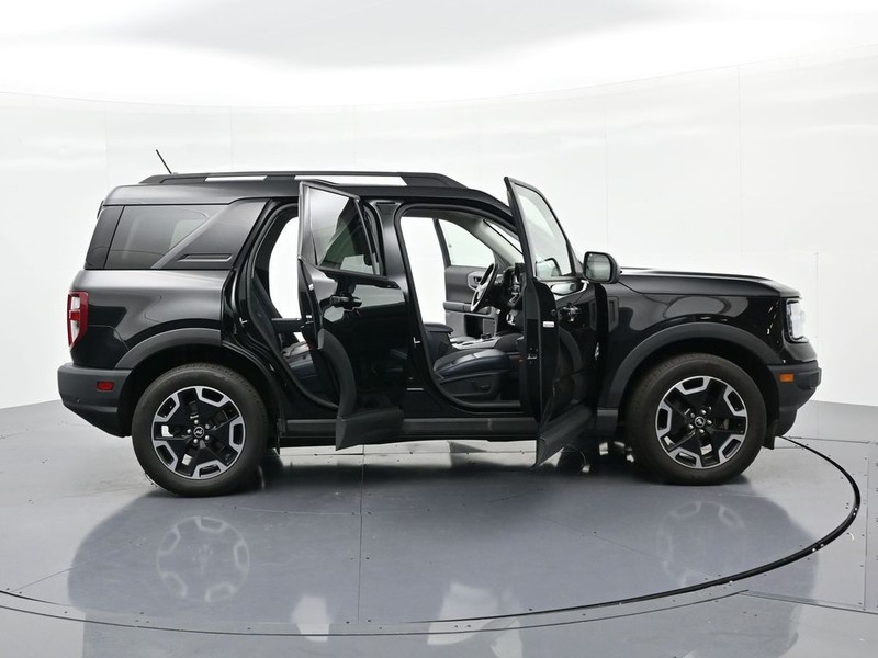 Ford Bronco Sport Vehicle Full-screen Gallery Image 25