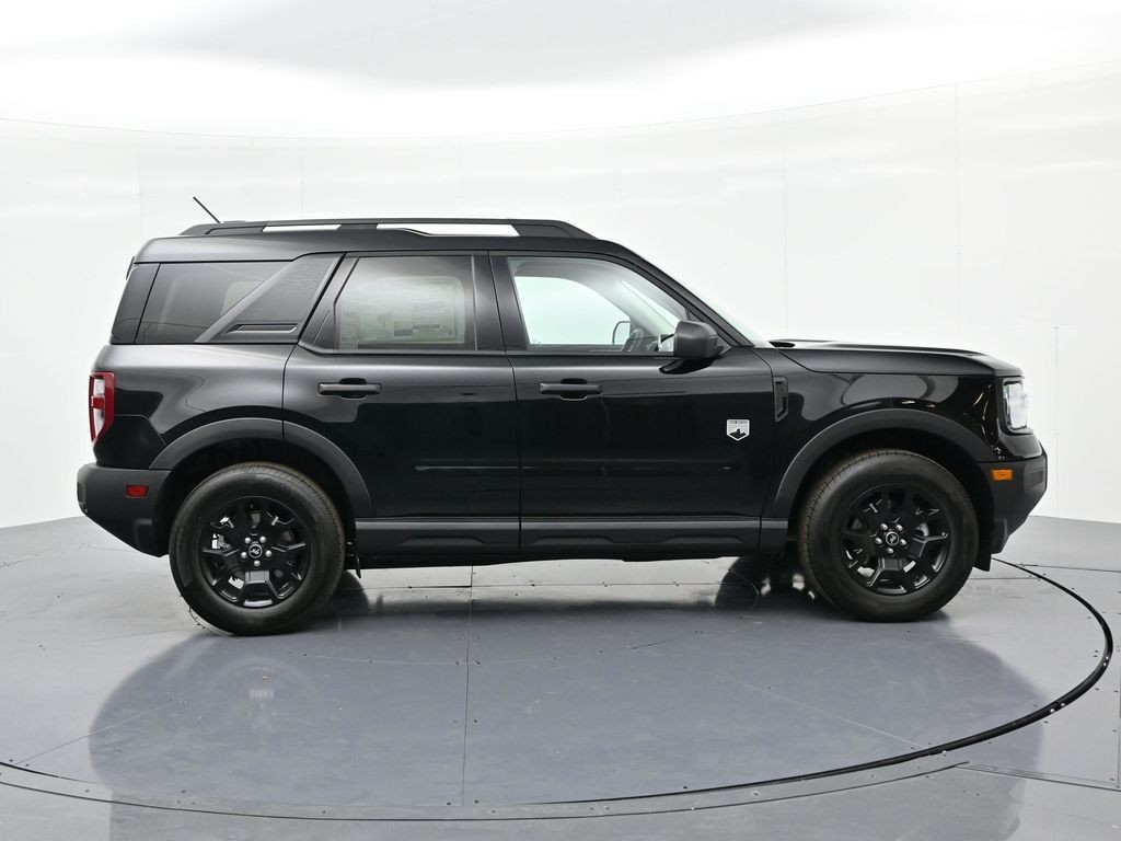 Ford Bronco Sport Vehicle Full-screen Gallery Image 5