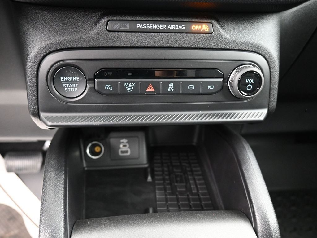 Ford Bronco Sport Vehicle Full-screen Gallery Image 13