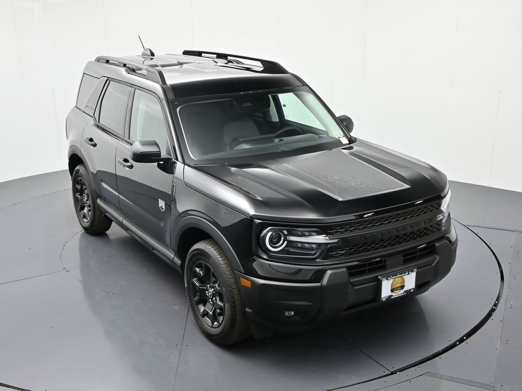 Ford Bronco Sport Vehicle Full-screen Gallery Image 17