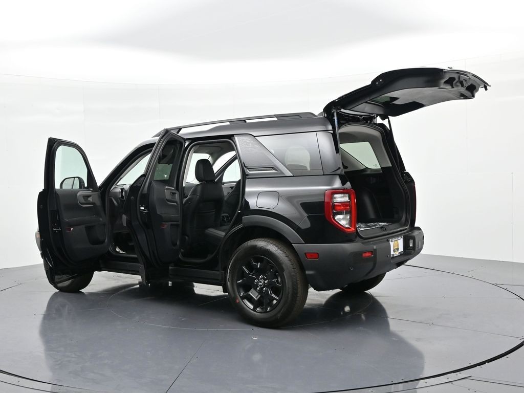 Ford Bronco Sport Vehicle Full-screen Gallery Image 26