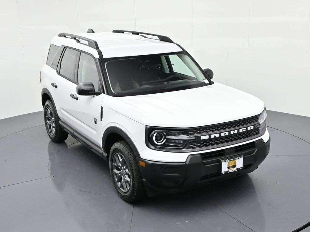 Ford Bronco Sport Vehicle Full-screen Gallery Image 17