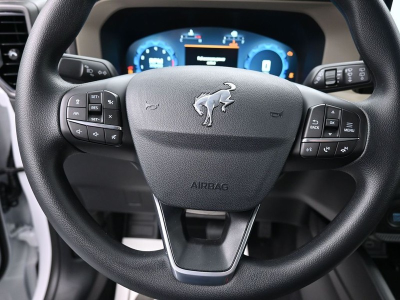 Ford Bronco Sport Vehicle Full-screen Gallery Image 14