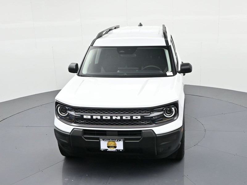 Ford Bronco Sport Vehicle Full-screen Gallery Image 18