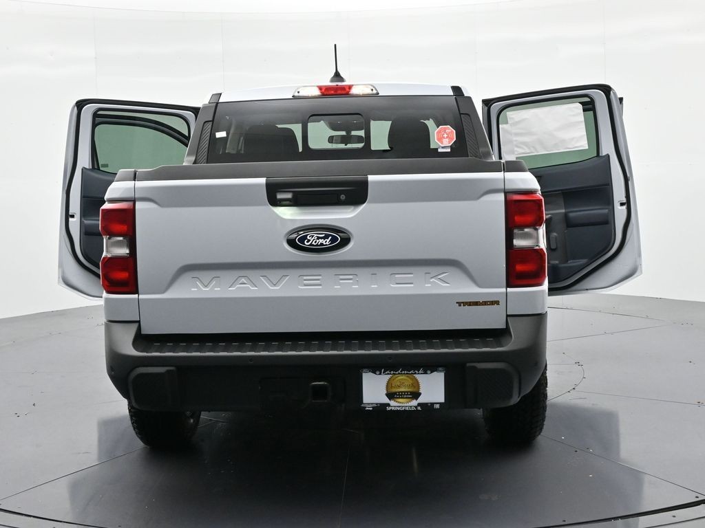 Ford Maverick Vehicle Full-screen Gallery Image 29