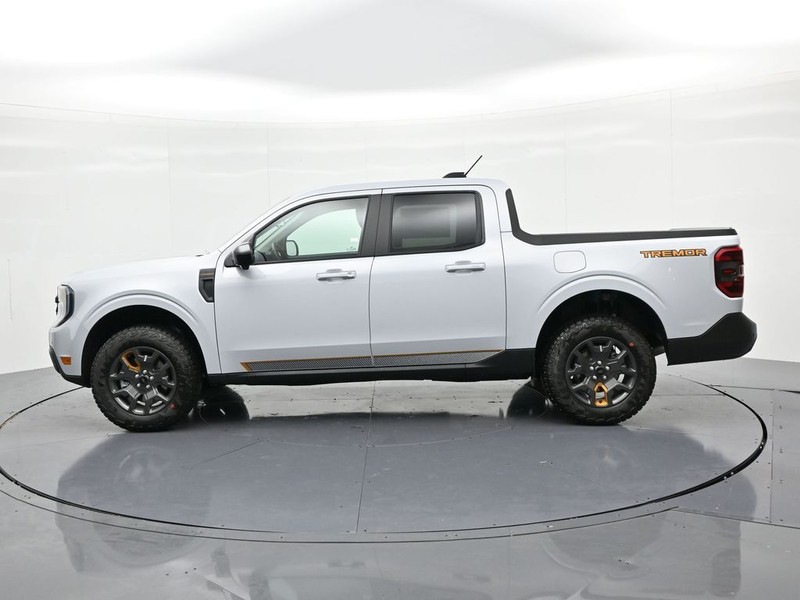 Ford Maverick Vehicle Full-screen Gallery Image 9