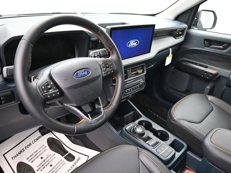 Ford Maverick Vehicle Full-screen Gallery Image 15