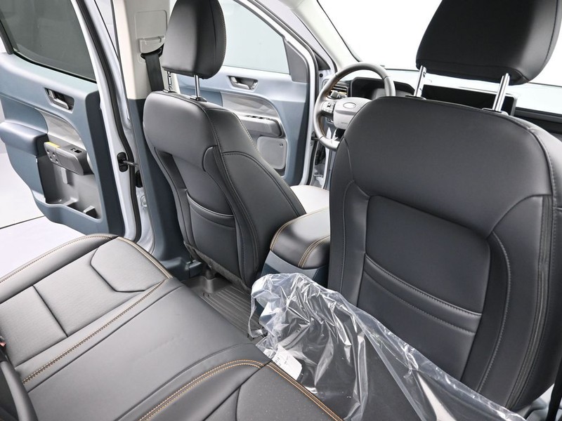 Ford Maverick Vehicle Full-screen Gallery Image 17