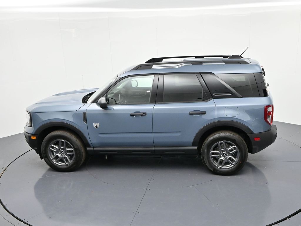 Ford Bronco Sport Vehicle Full-screen Gallery Image 19