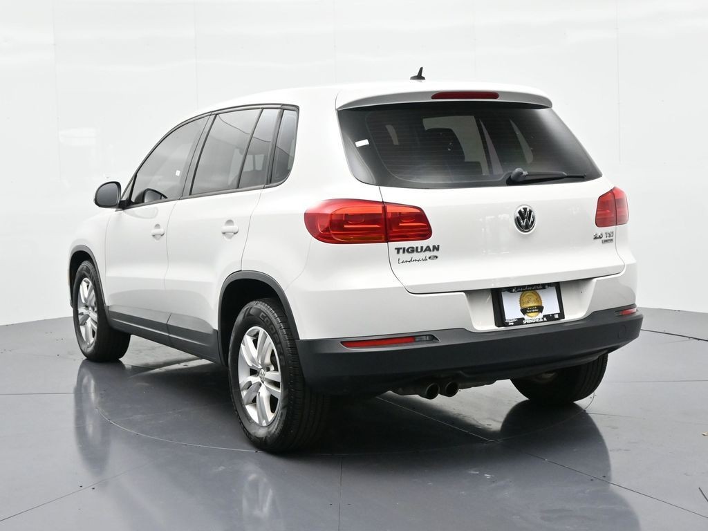 Volkswagen Tiguan Vehicle Full-screen Gallery Image 8