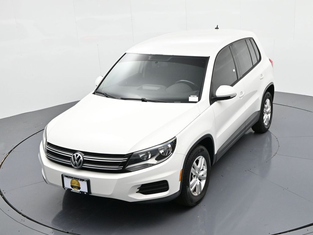 Volkswagen Tiguan Vehicle Full-screen Gallery Image 18